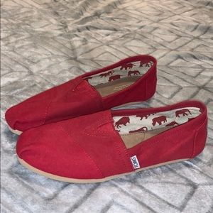 Toms Red W9